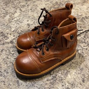 Size 24 EU (size 8 US) genuine leather toddler boots